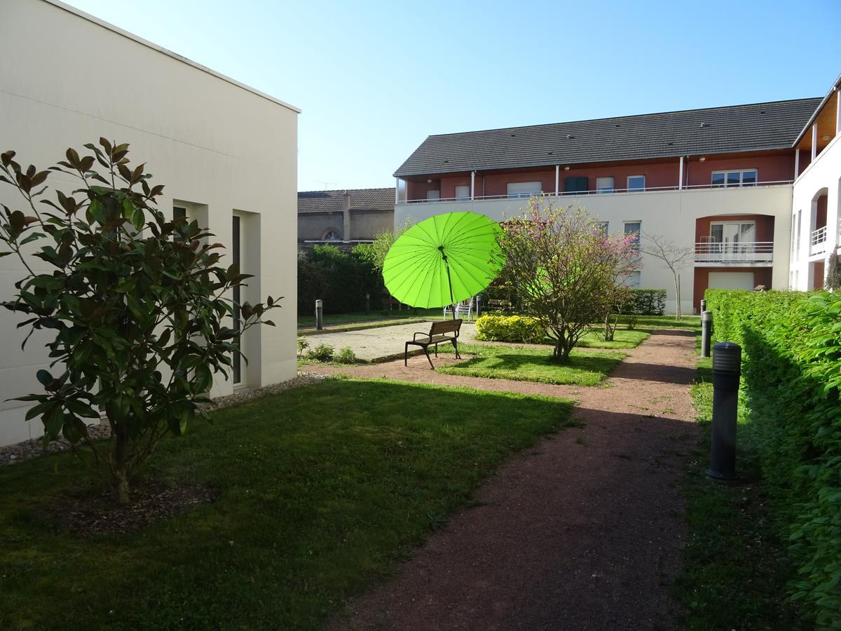 Domitys Le Village Vierzon Exterior foto